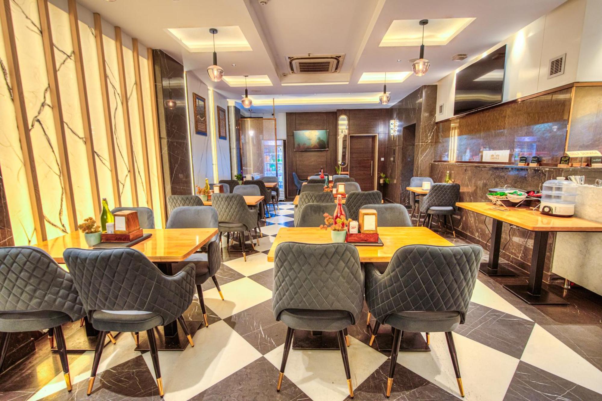 The Singh Empire, New Delhi Hotel ภายนอก รูปภาพ