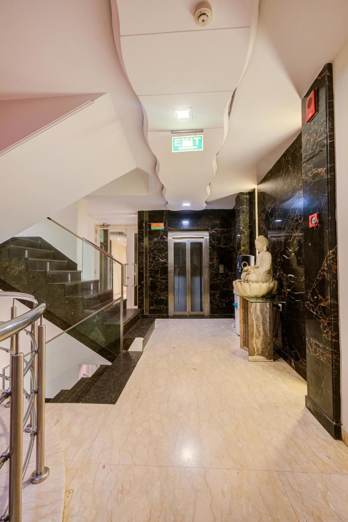 The Singh Empire, New Delhi Hotel ภายนอก รูปภาพ