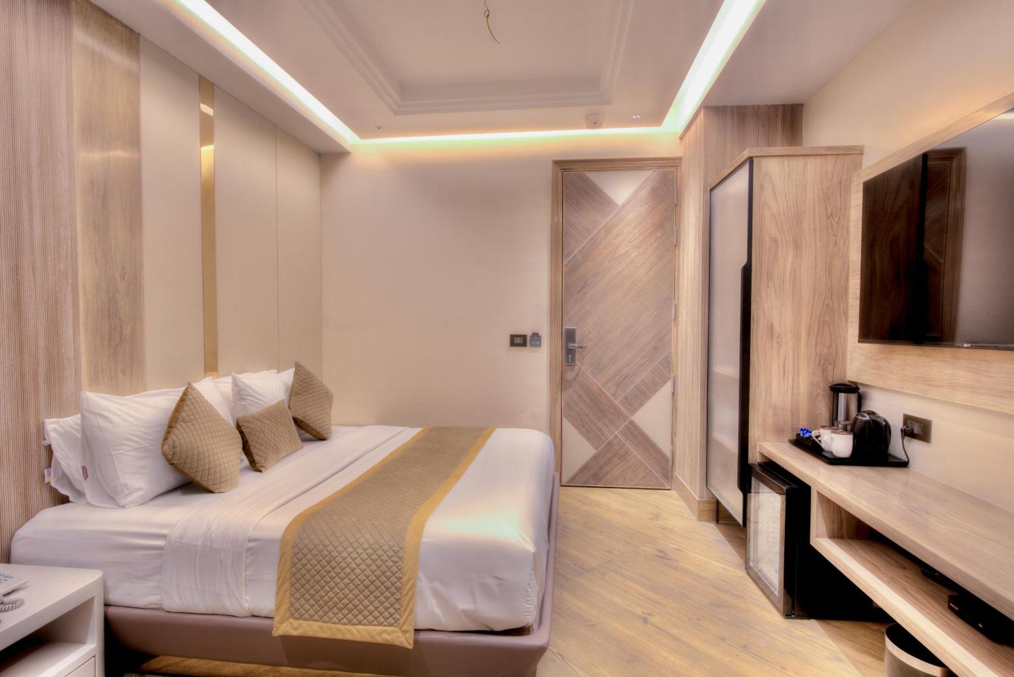 The Singh Empire, New Delhi Hotel ภายนอก รูปภาพ