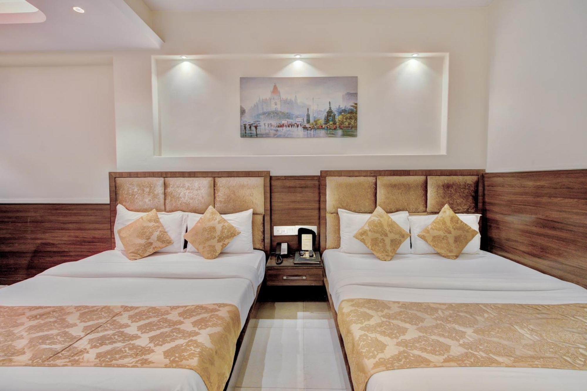 The Singh Empire, New Delhi Hotel ภายนอก รูปภาพ