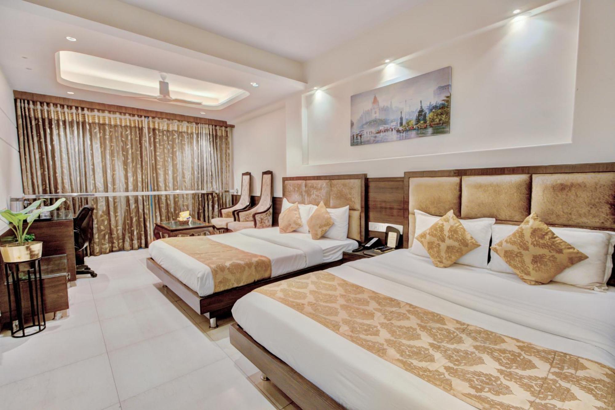 The Singh Empire, New Delhi Hotel ภายนอก รูปภาพ