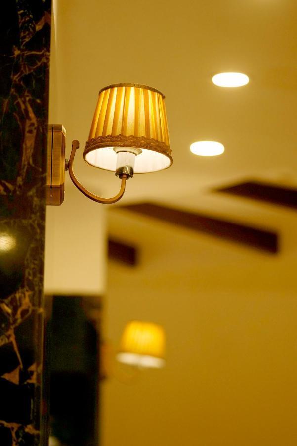 The Singh Empire, New Delhi Hotel ภายนอก รูปภาพ